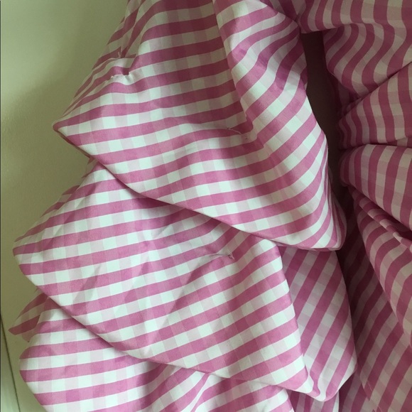 Boho Wrap Top 💕 Pink/White Check Super cute poofy sleeves w/ ruffle design. - Picture 7 of 8